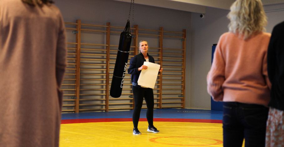 Katrine Bertelsen indleder Katrine Bertelsen indleder