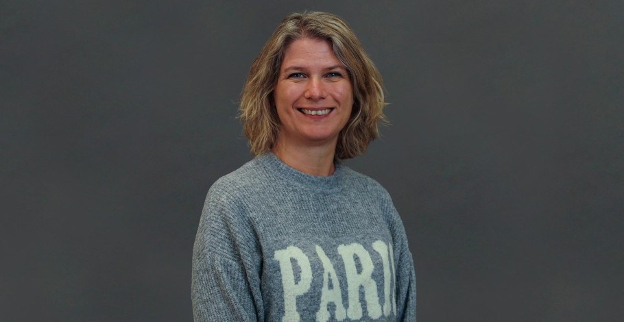 Rikke Tut Holm Rasmussen (RHRA), medarbejderbillede
