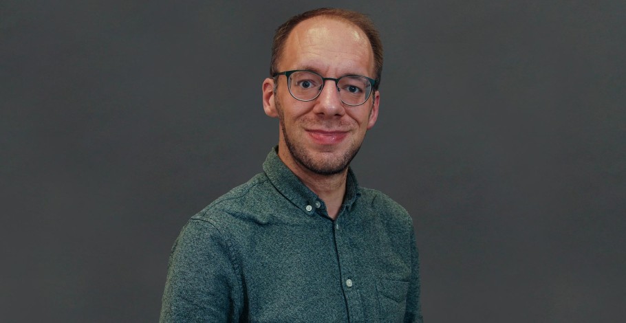 Rasmus Sand Bach (RSBA), medarbejderbillede