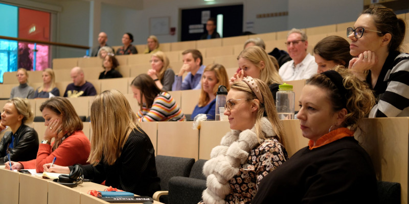 Studerende, kollegaer, venner og familie lyttede godt efter under forsvaret